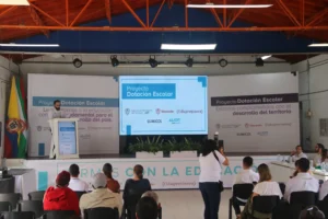 Estudiantes fueron beneficiados con proyecto de dotación escolar
